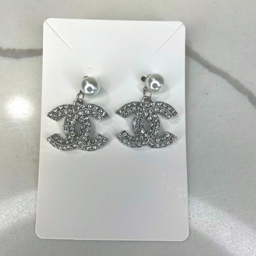 Fashion Pearl Silver Earrings